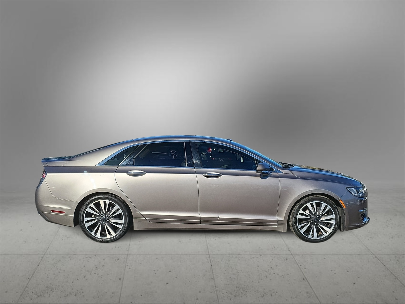 Thumbnail: 2018 Lincoln MKZ - 9