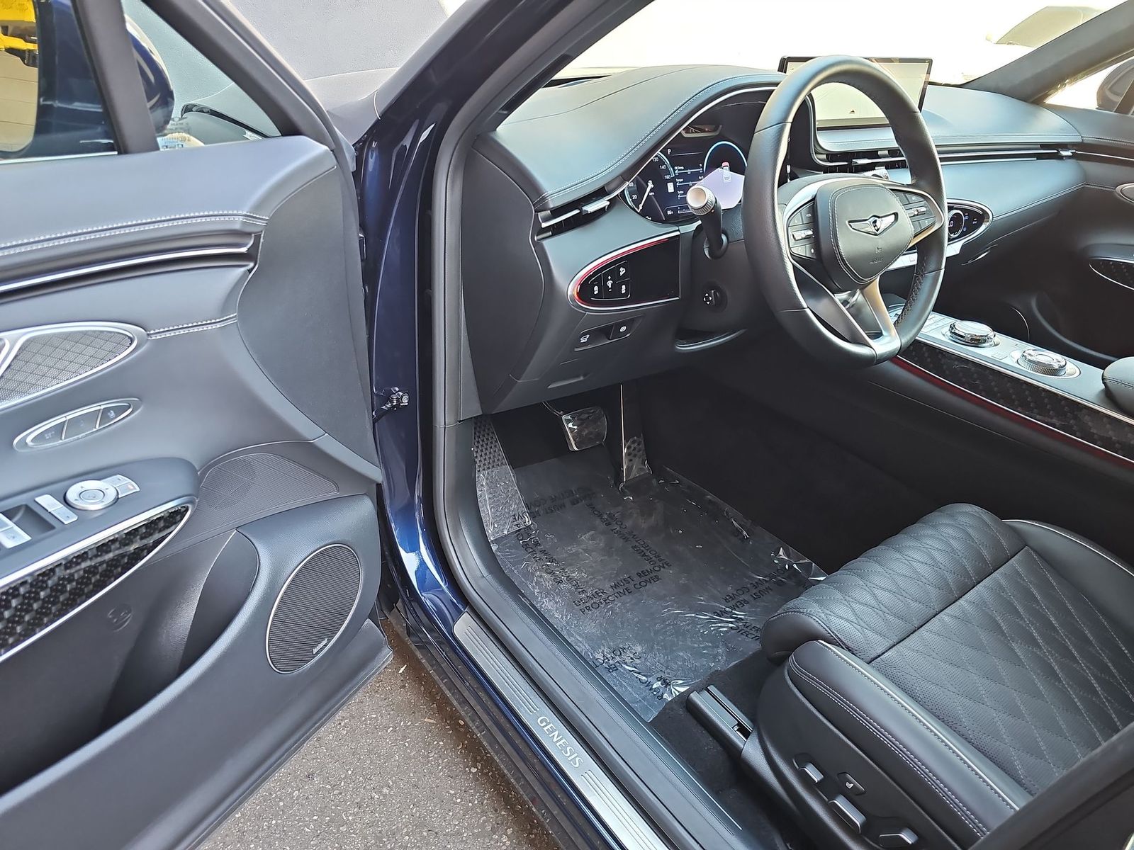 Thumbnail: 2025 Genesis GV70 - 10