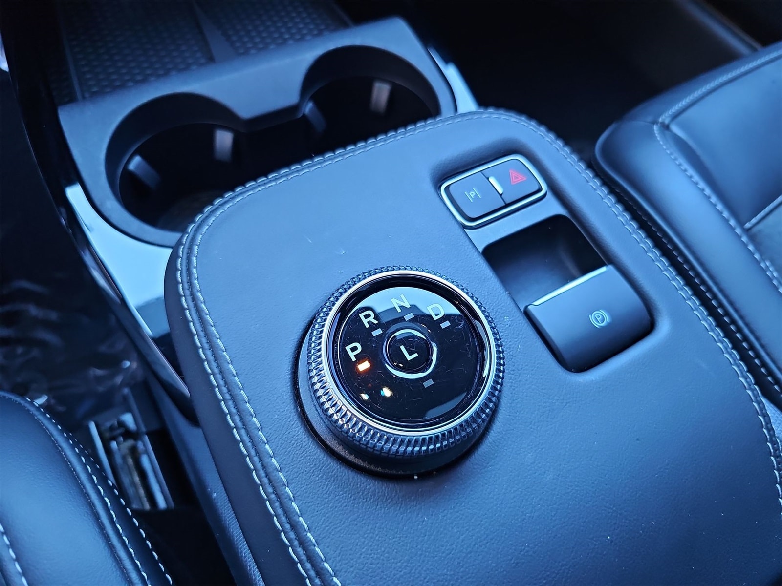 Thumbnail: 2022 Ford Mustang Mach-E - 21