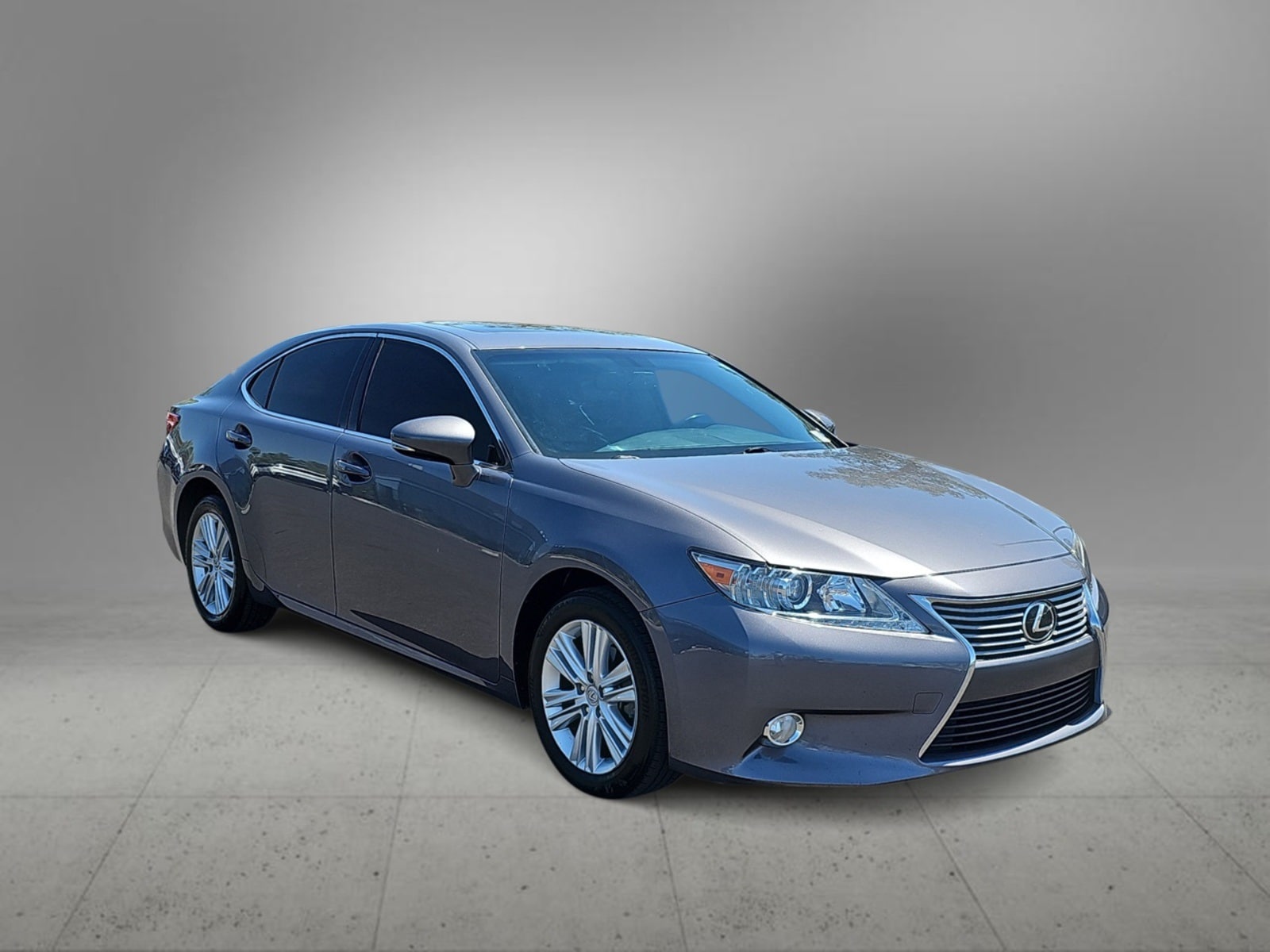 Thumbnail: 2015 Lexus ES - 3