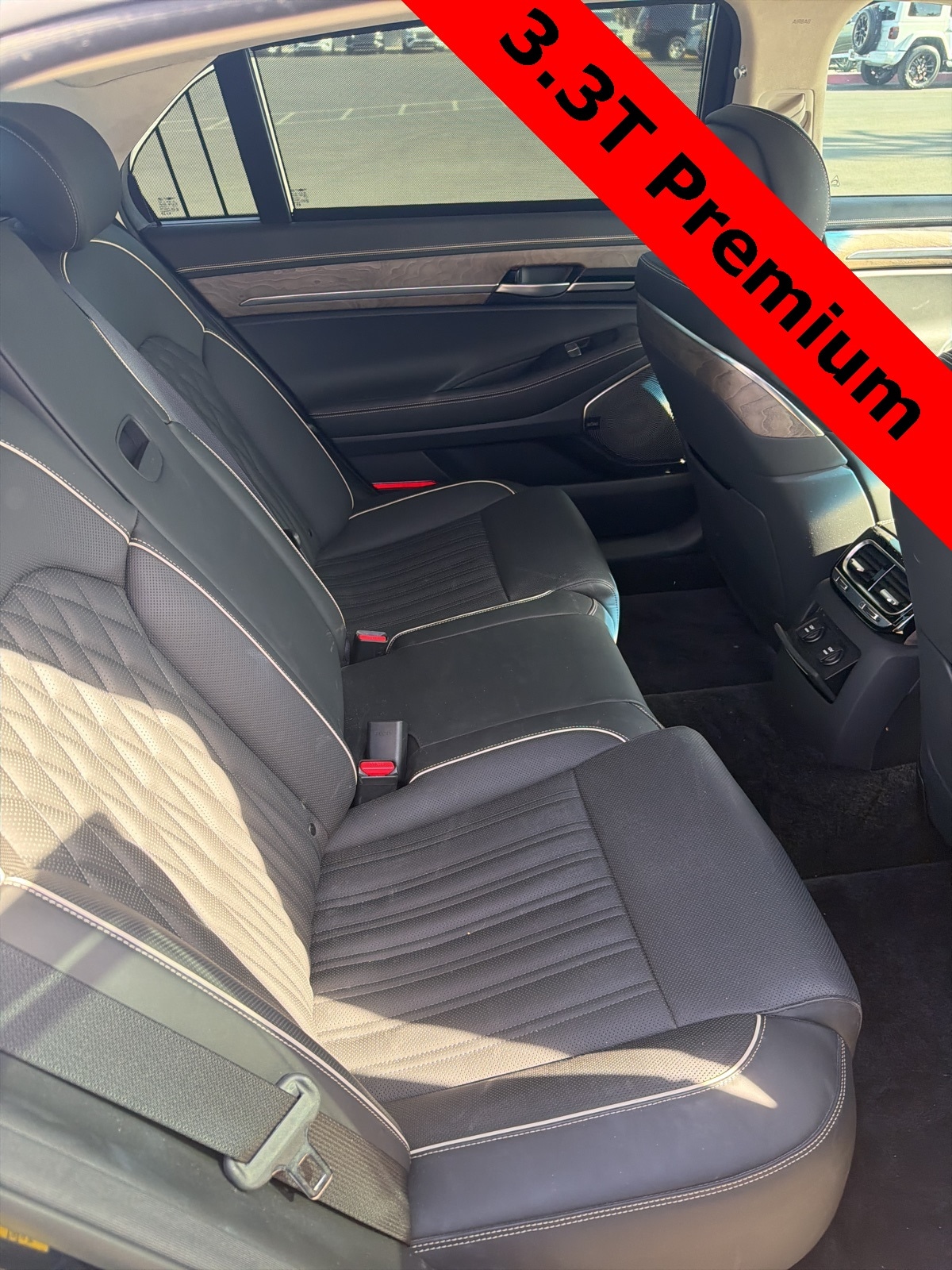 Thumbnail: 2021 Genesis G90 - 9