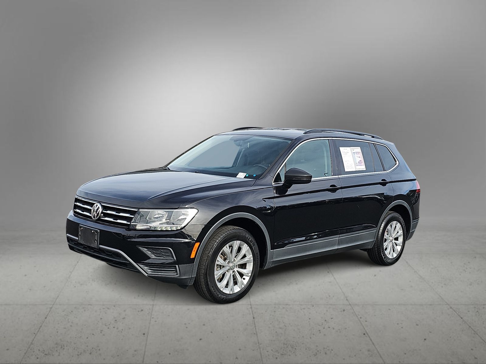 Thumbnail: 2019 Volkswagen Tiguan - 4