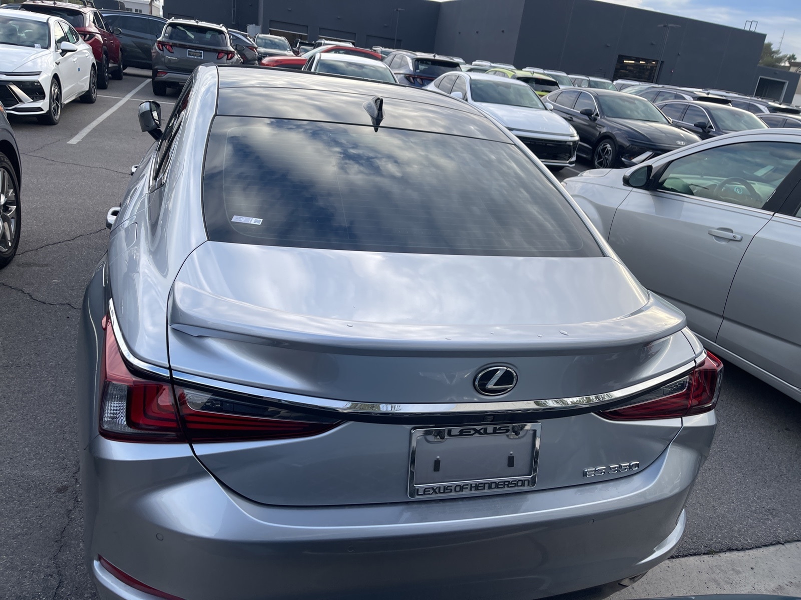 Thumbnail: 2022 Lexus ES - 6