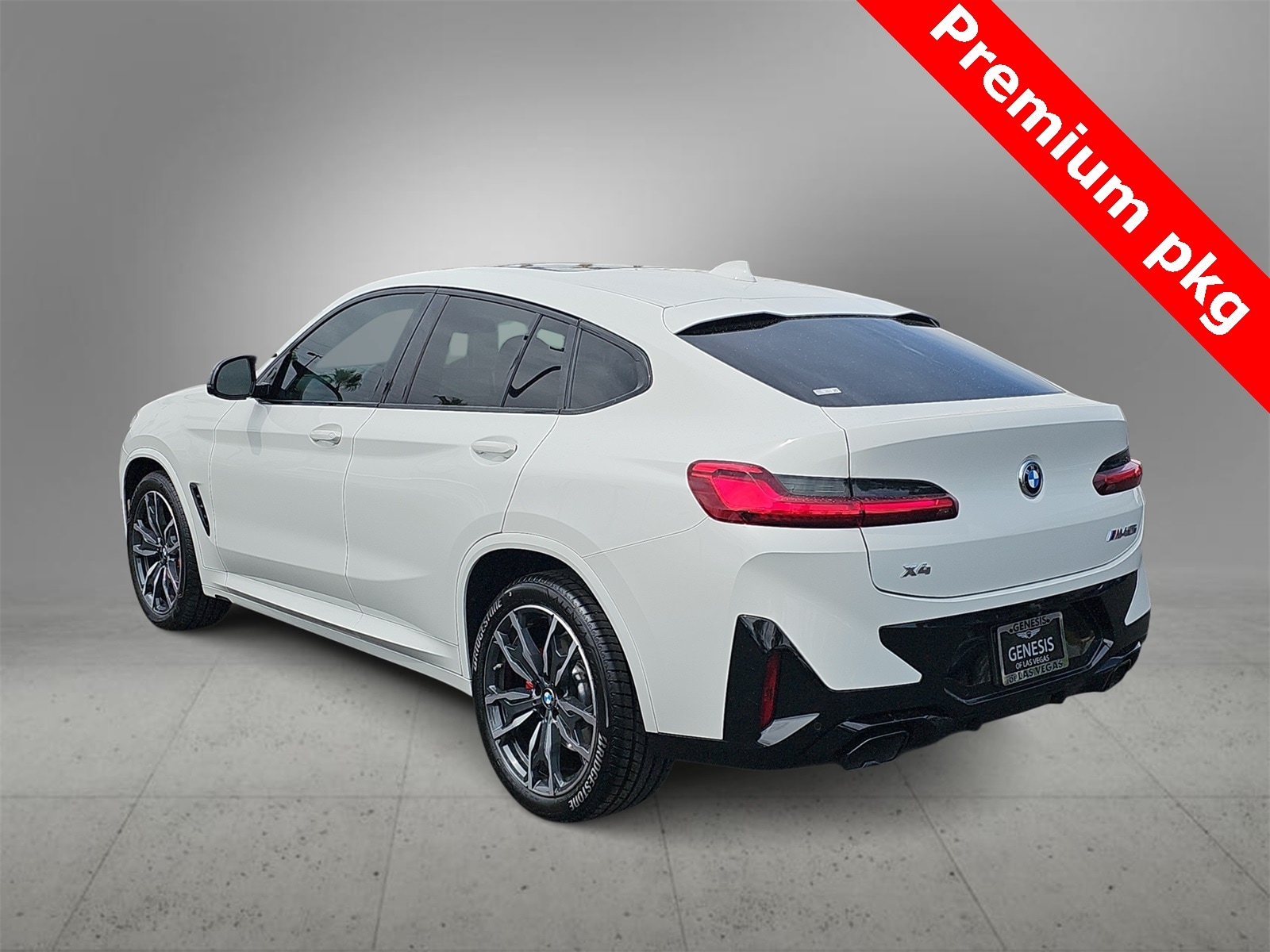 Thumbnail: 2022 BMW X4 - 6