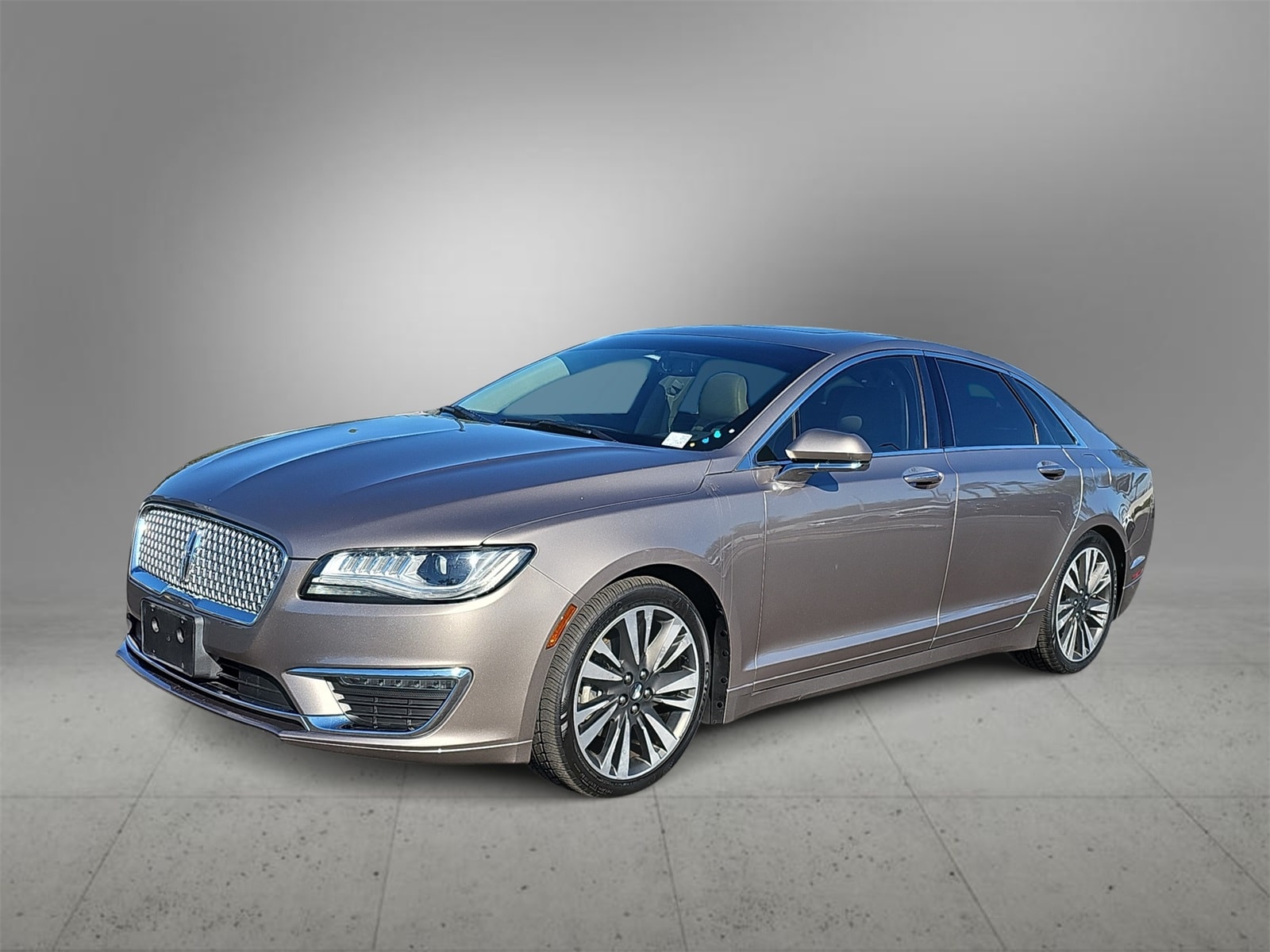 Thumbnail: 2018 Lincoln MKZ - 4