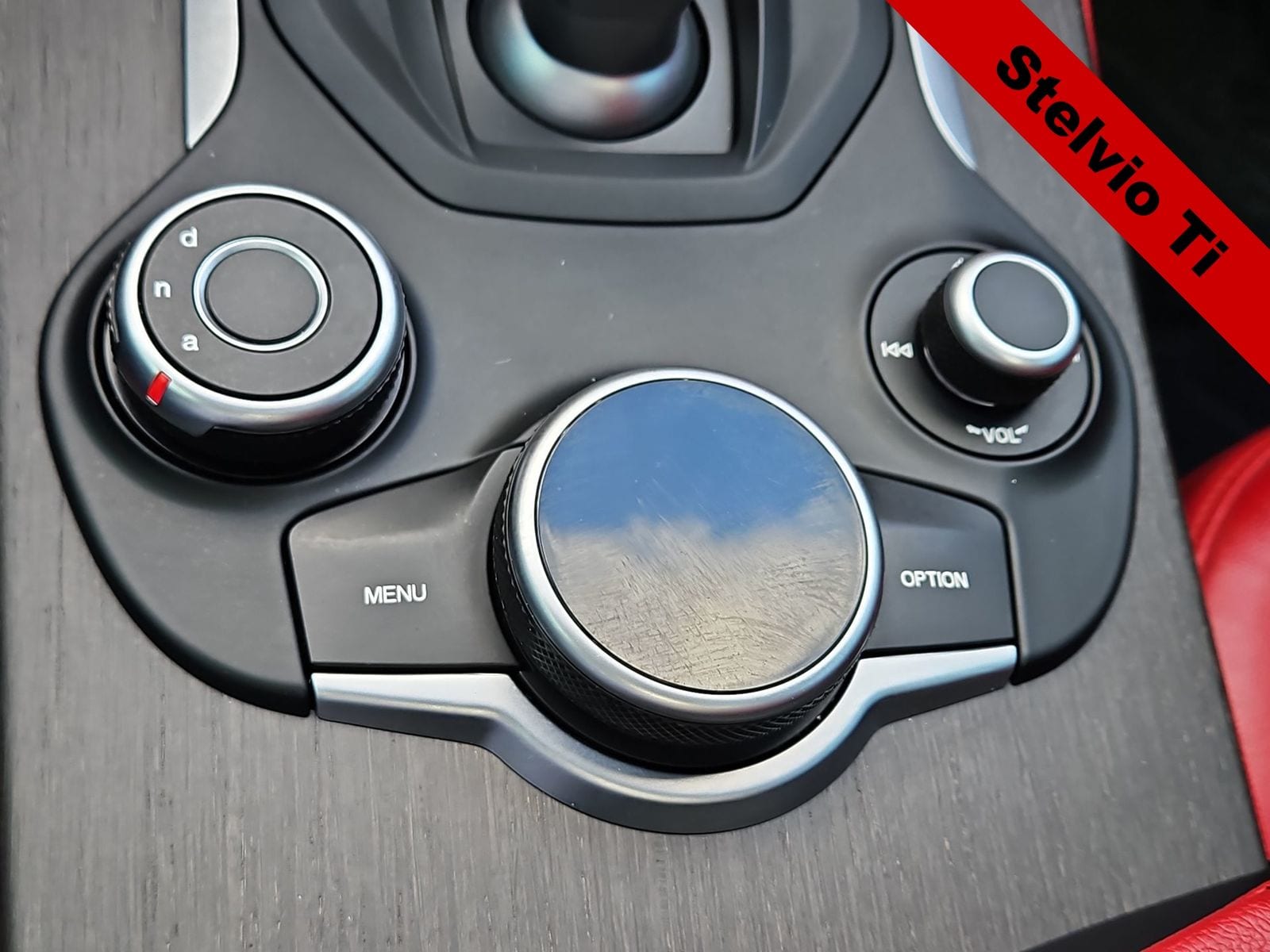 Thumbnail: 2019 Alfa Romeo Stelvio - 29