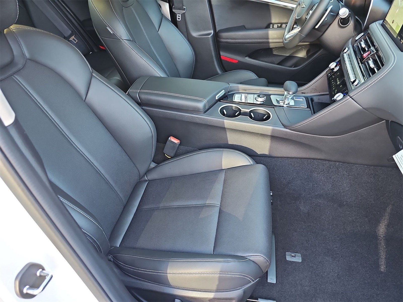 Thumbnail: 2026 Genesis G70 - 18