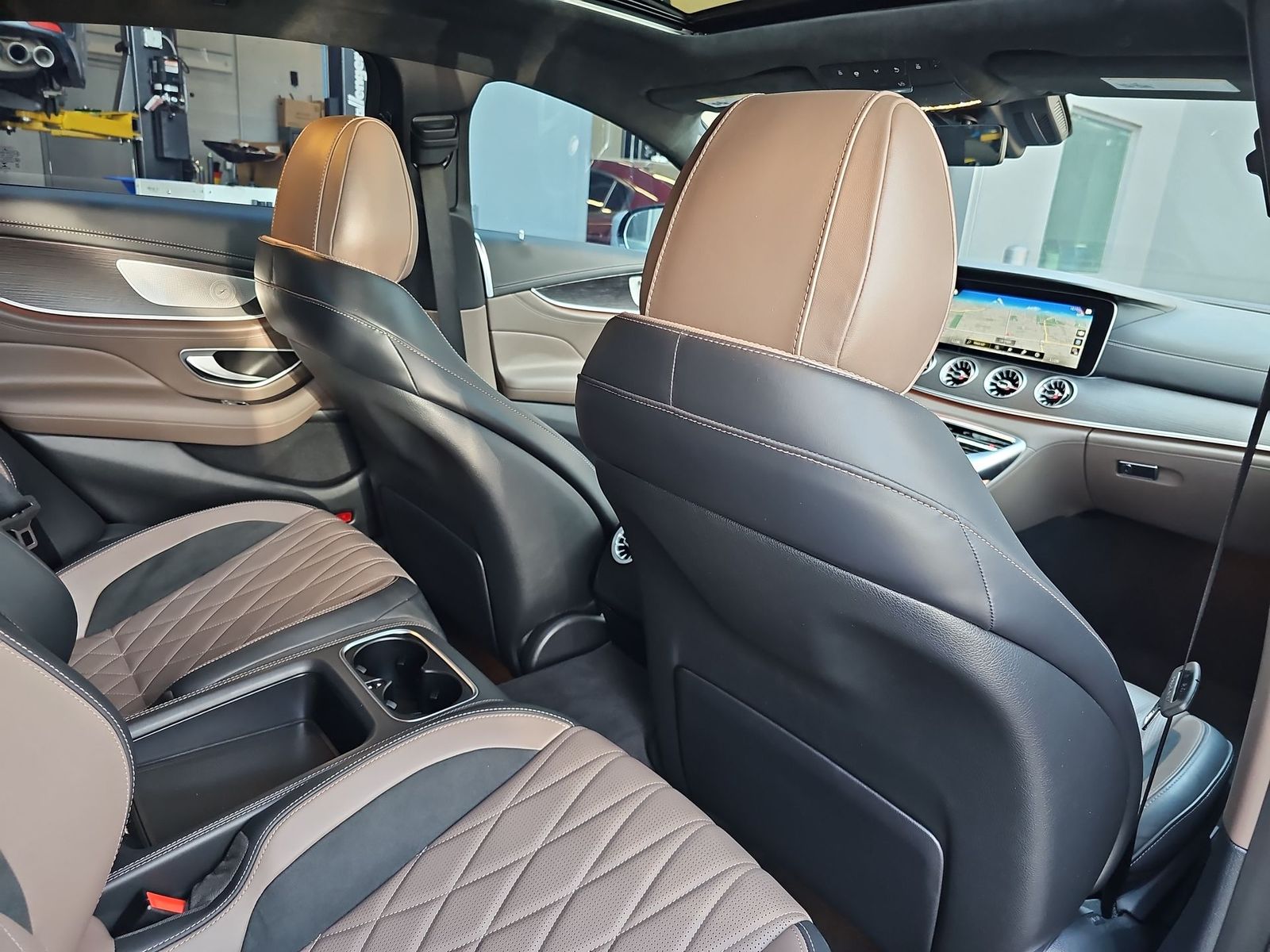 Thumbnail: 2023 Mercedes-Benz AMG GT - 16