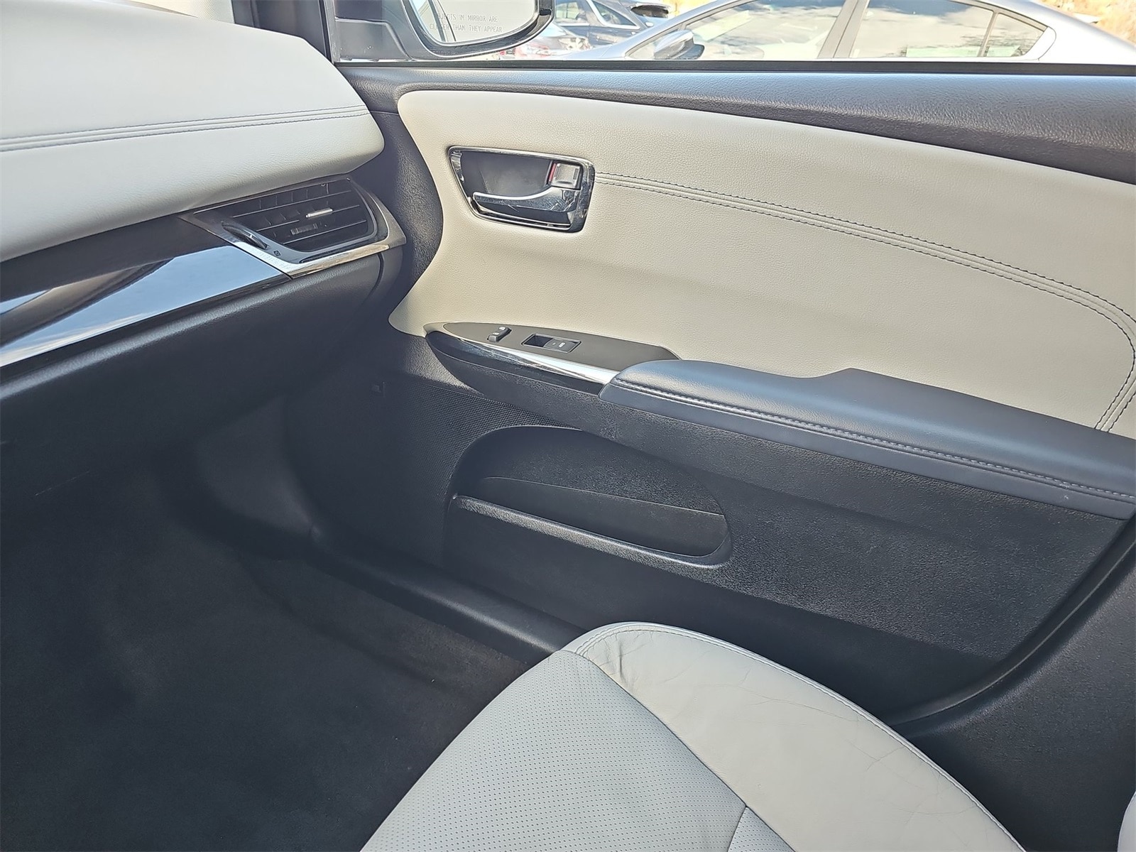 Thumbnail: 2015 Toyota Avalon - 27