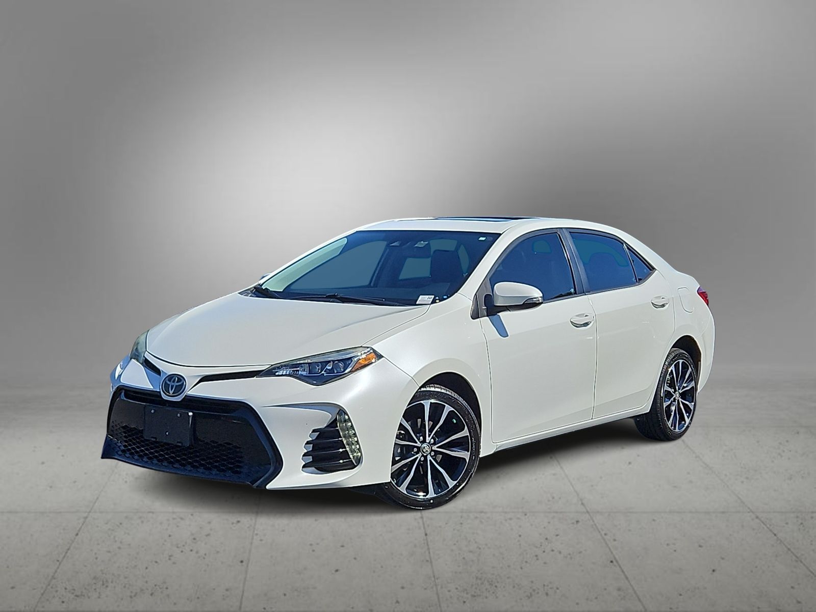 2017 Toyota Corolla XSE AT's photo