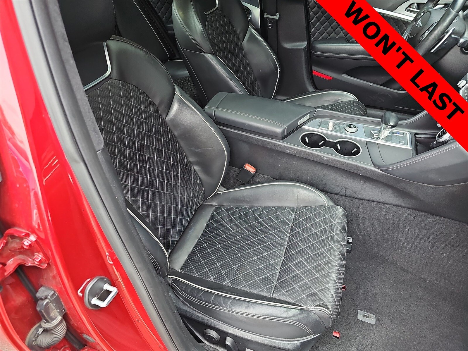 Thumbnail: 2020 Genesis G70 - 18