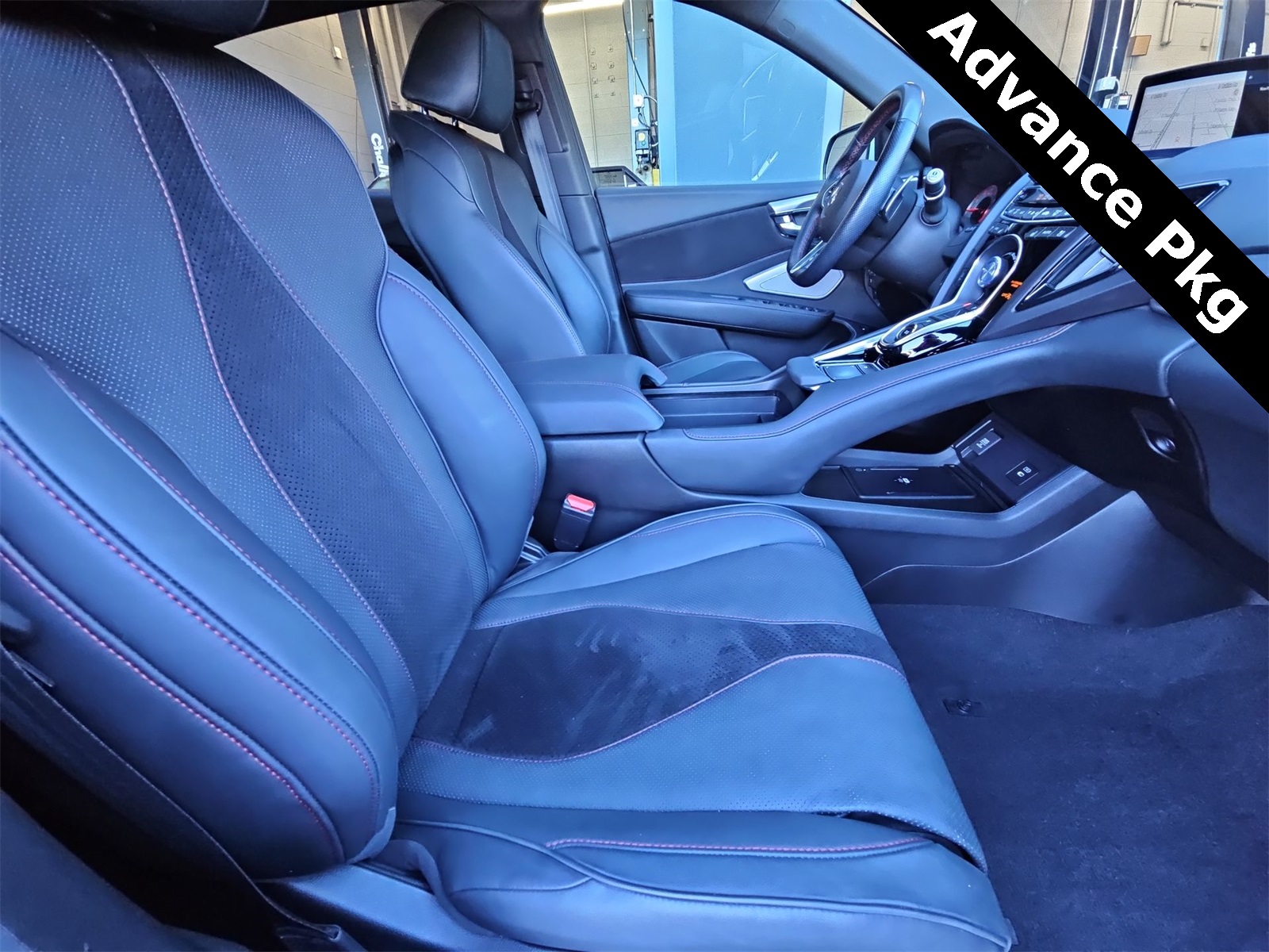 Thumbnail: 2022 Acura RDX - 18