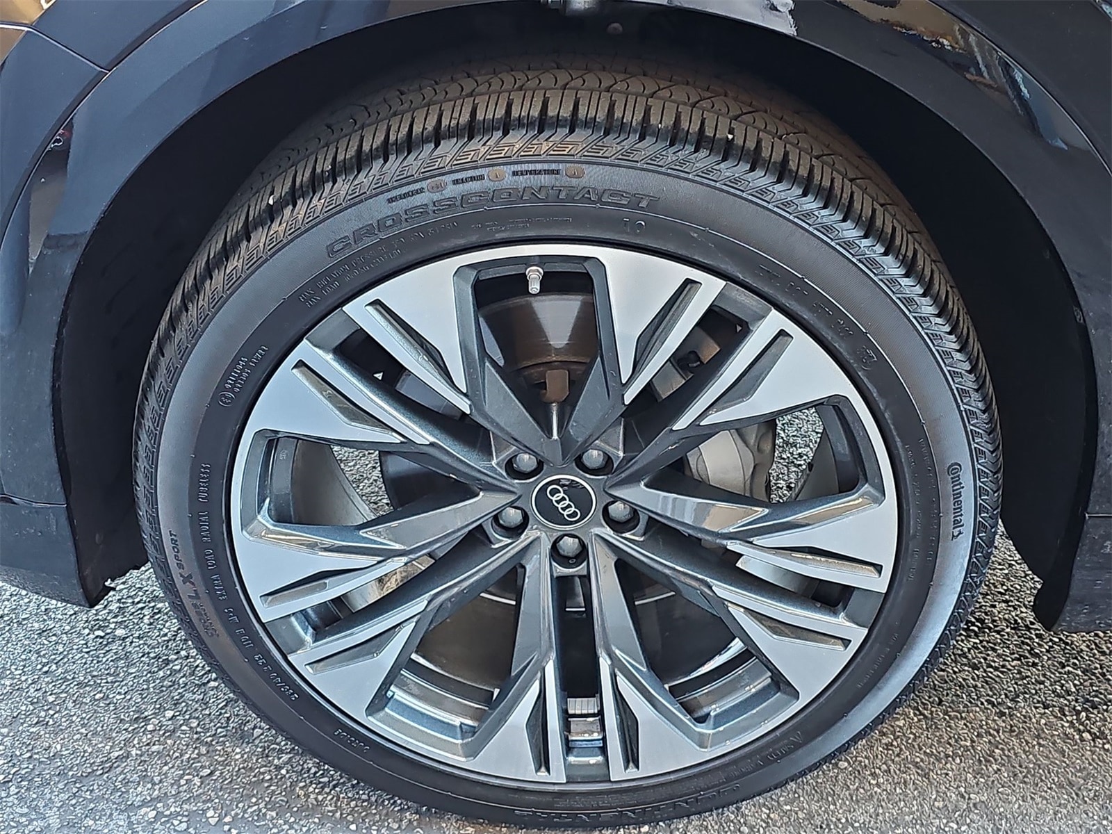 Thumbnail: 2025 Audi Q8 - 12