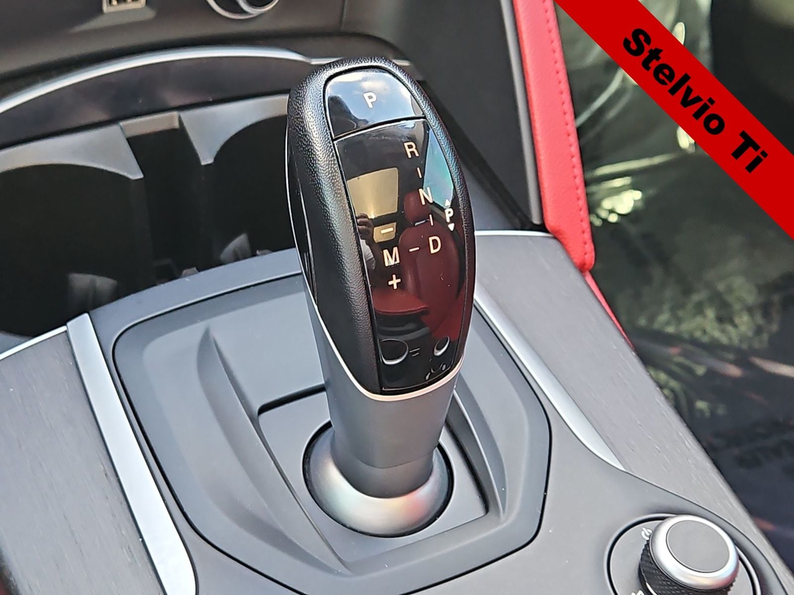 Thumbnail: 2019 Alfa Romeo Stelvio - 21