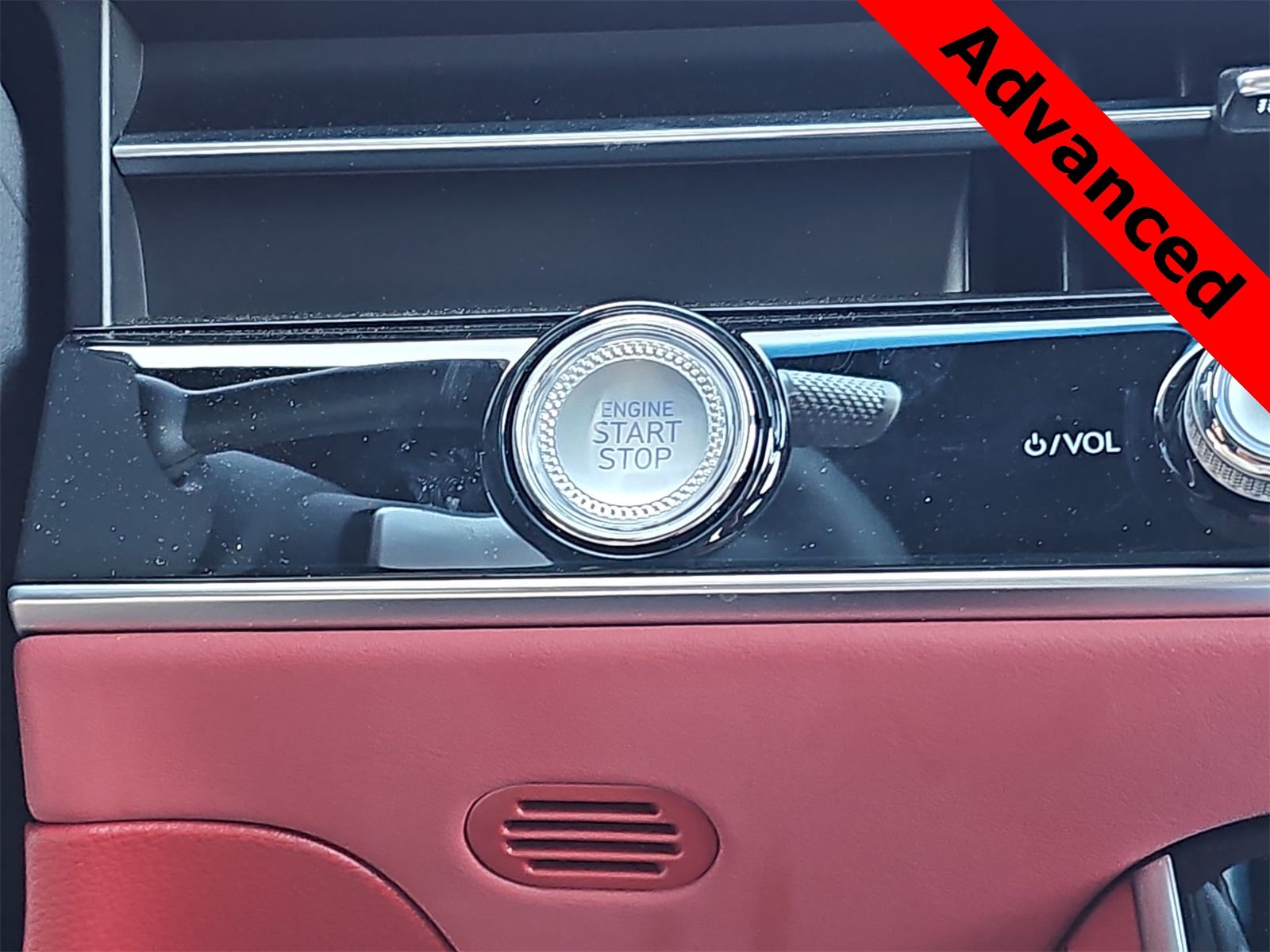 Thumbnail: 2026 Genesis GV70 - 24