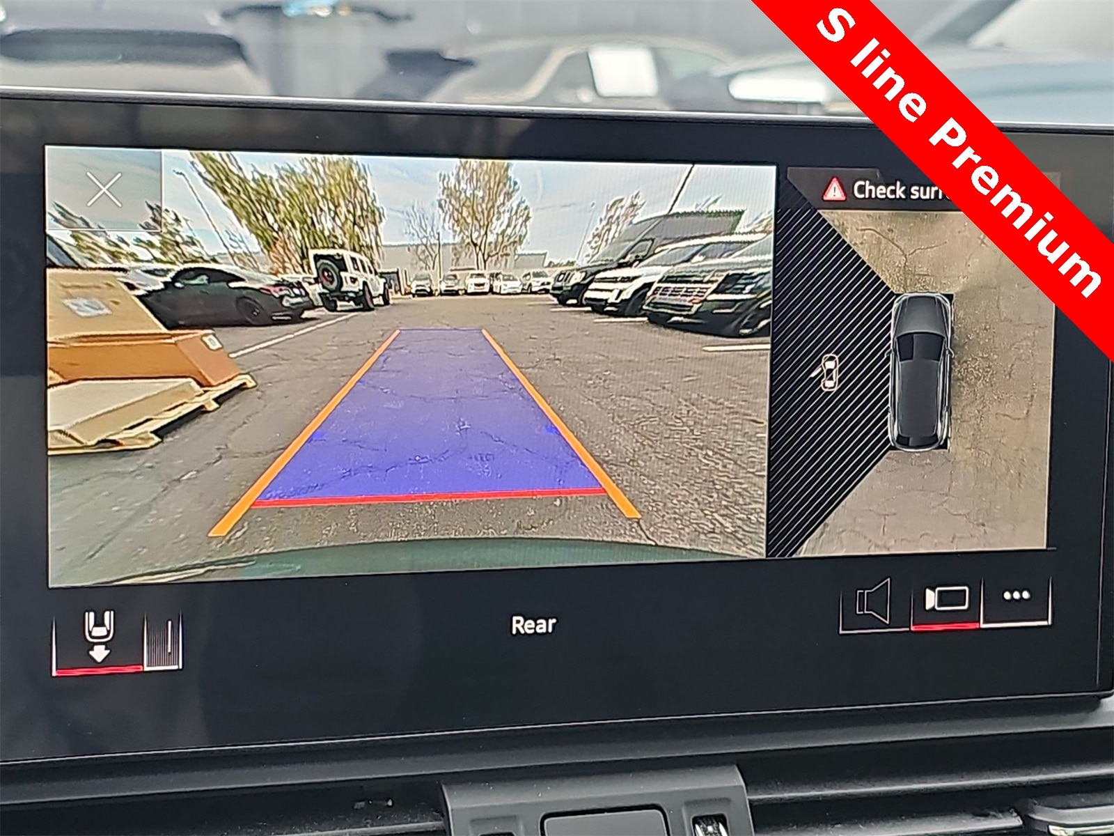 Thumbnail: 2024 Audi Q5 - 25