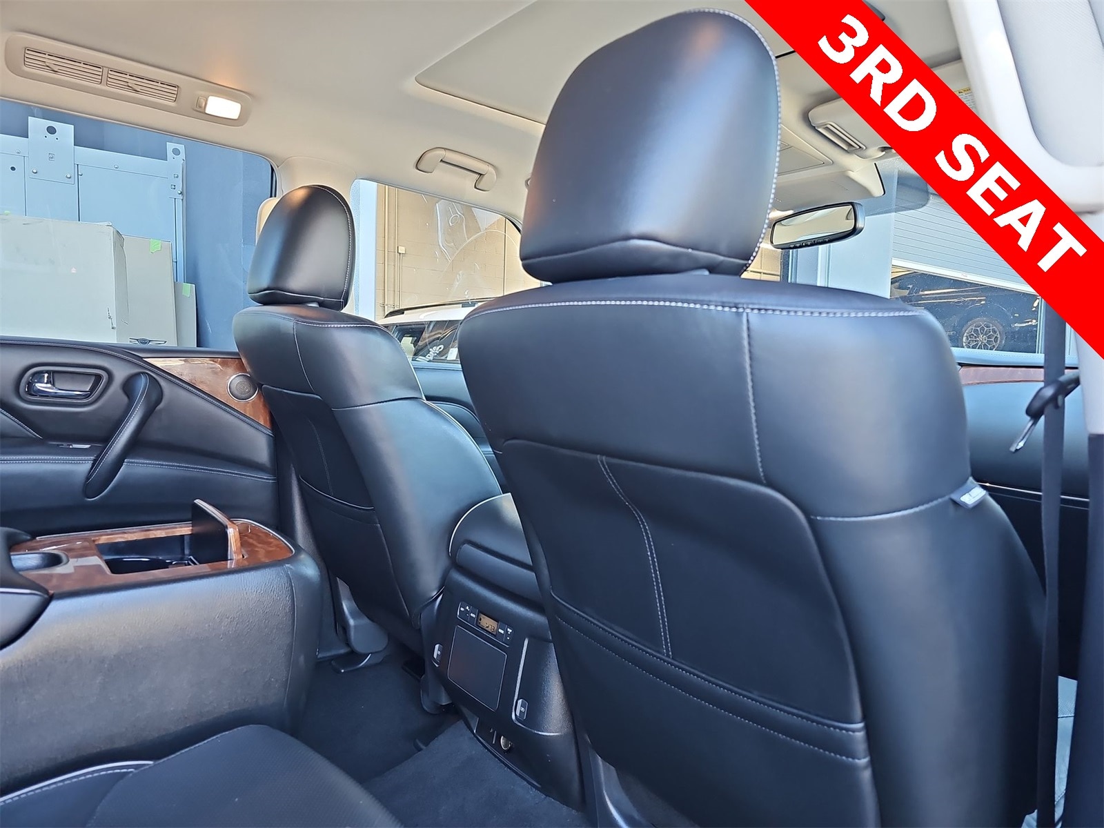 Thumbnail: 2019 INFINITI QX80 - 16