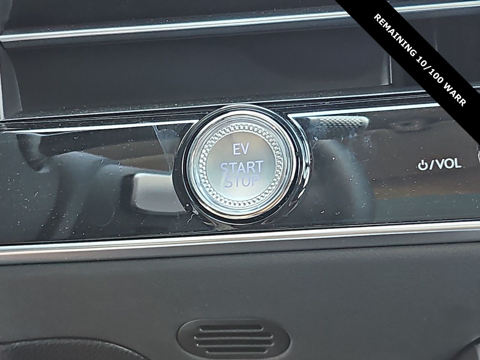 Thumbnail: 2026 Genesis GV70 - 24