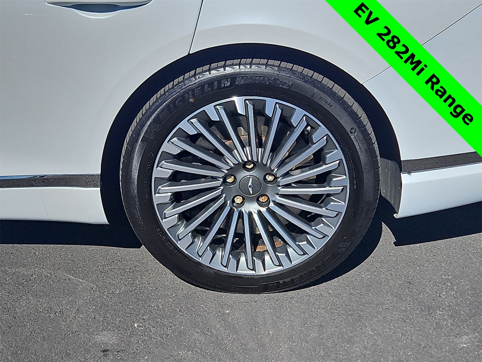 Thumbnail: 2023 Genesis G80 - 12