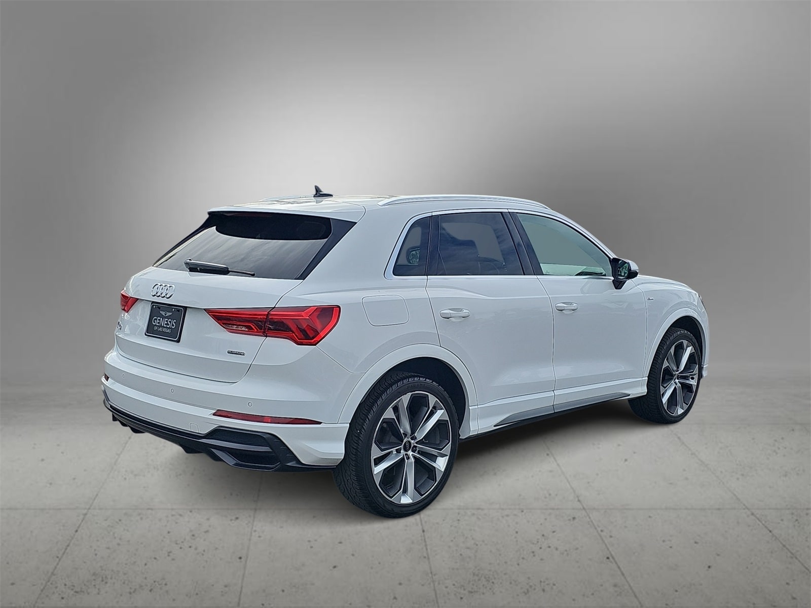 Thumbnail: 2021 Audi Q3 - 8