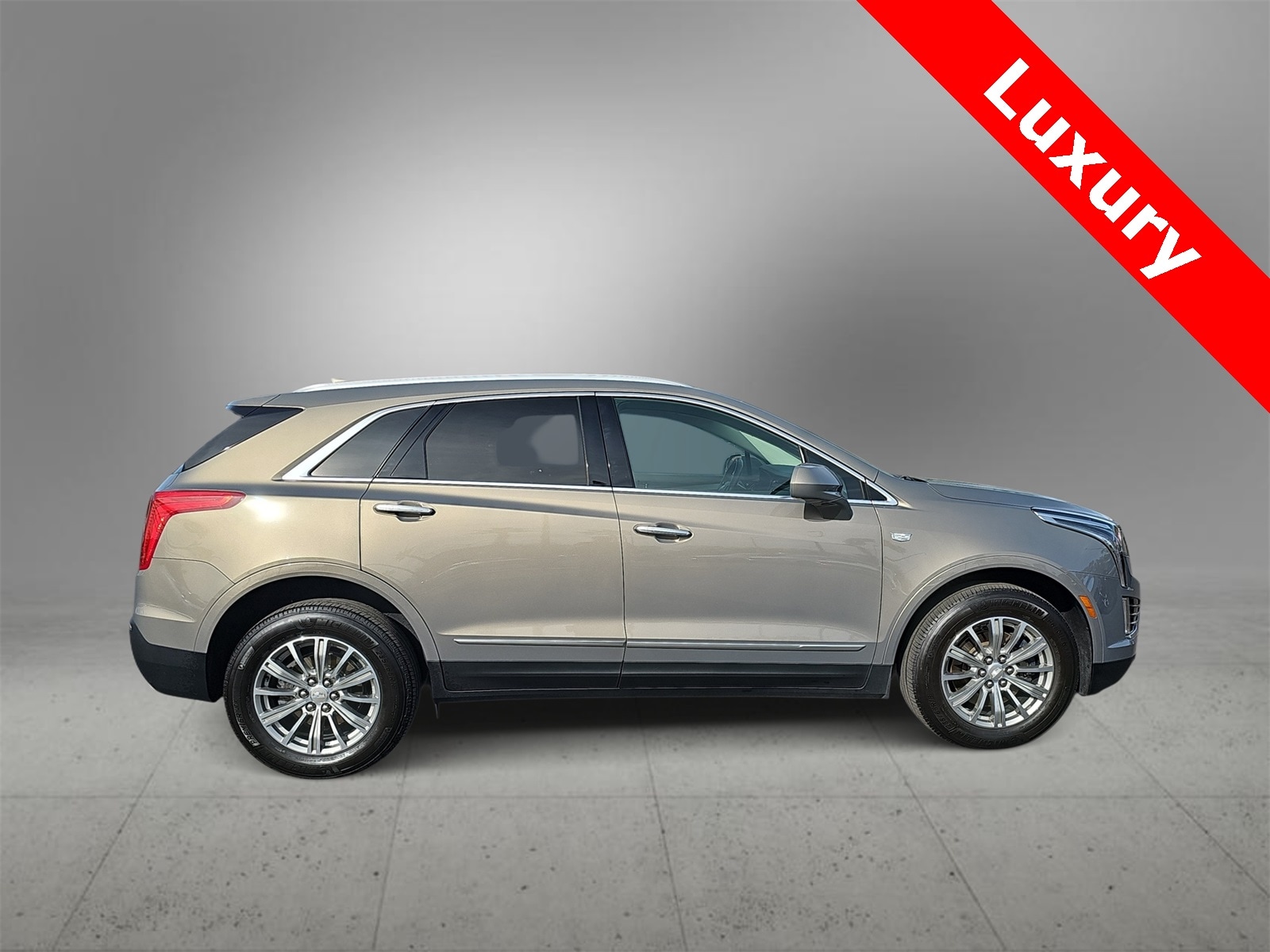 Thumbnail: 2019 Cadillac XT5 - 9