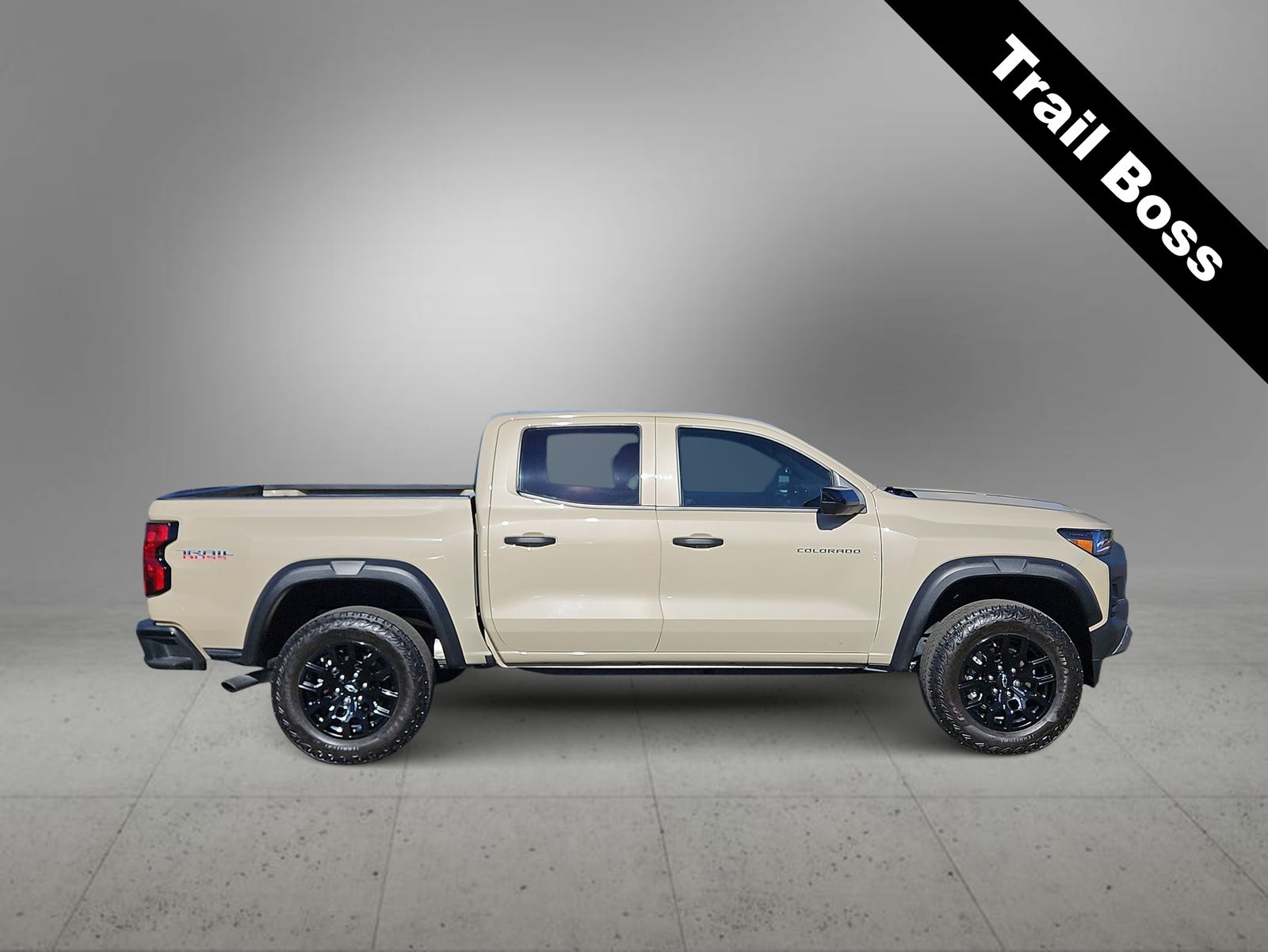 Thumbnail: 2024 Chevrolet Colorado - 9
