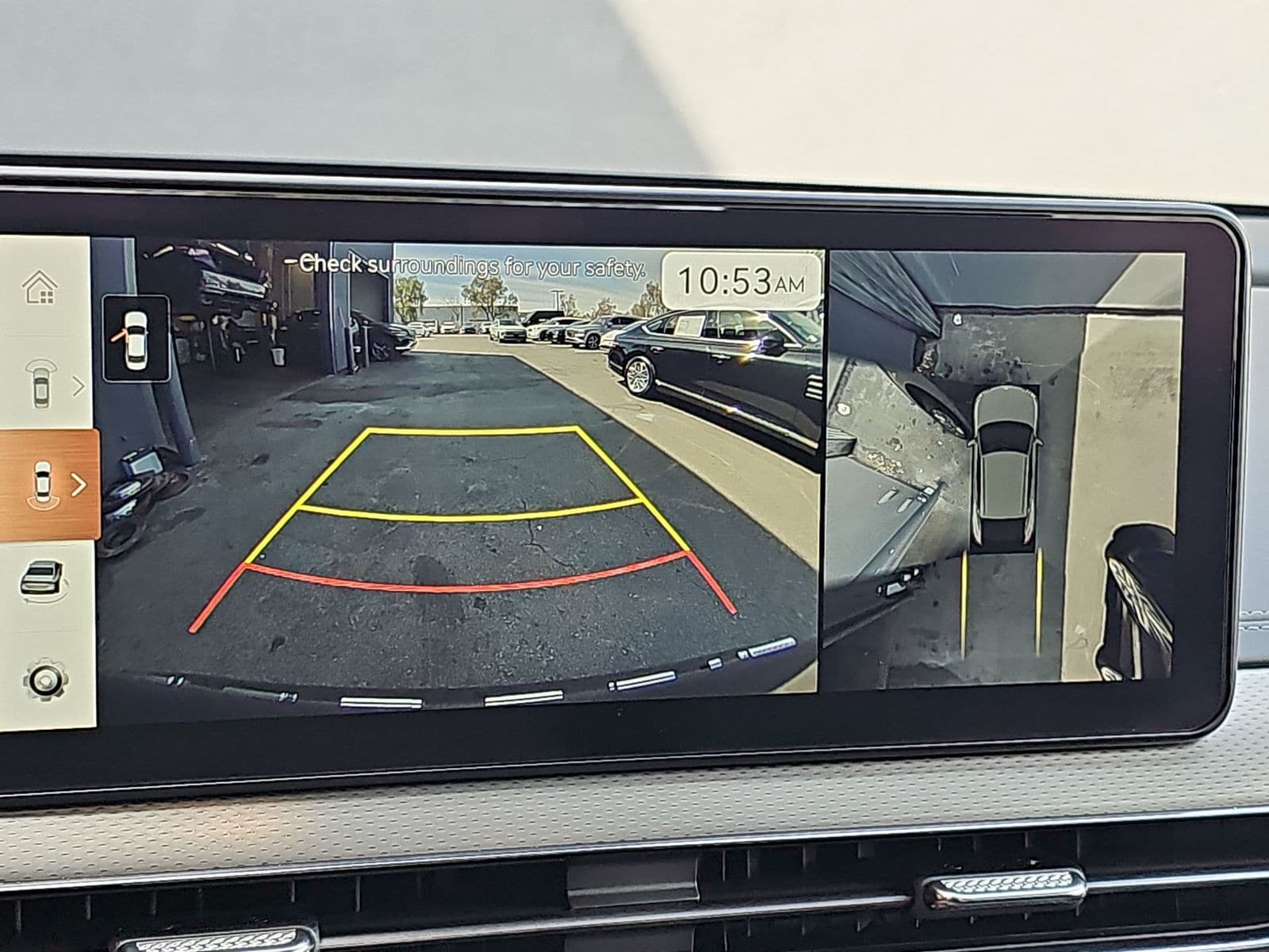 Thumbnail: 2025 Genesis GV60 - 26