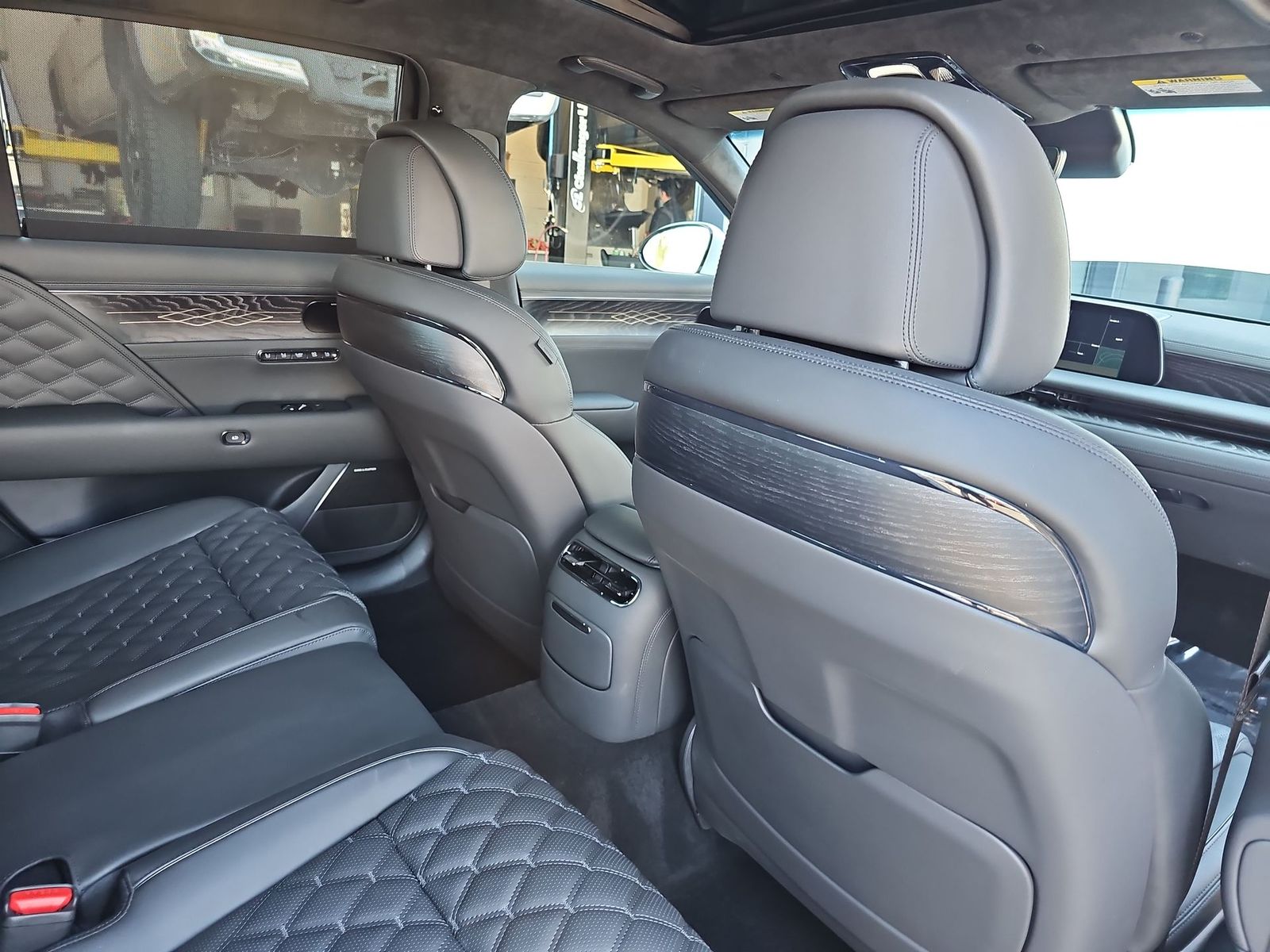 Thumbnail: 2026 Genesis G90 - 16