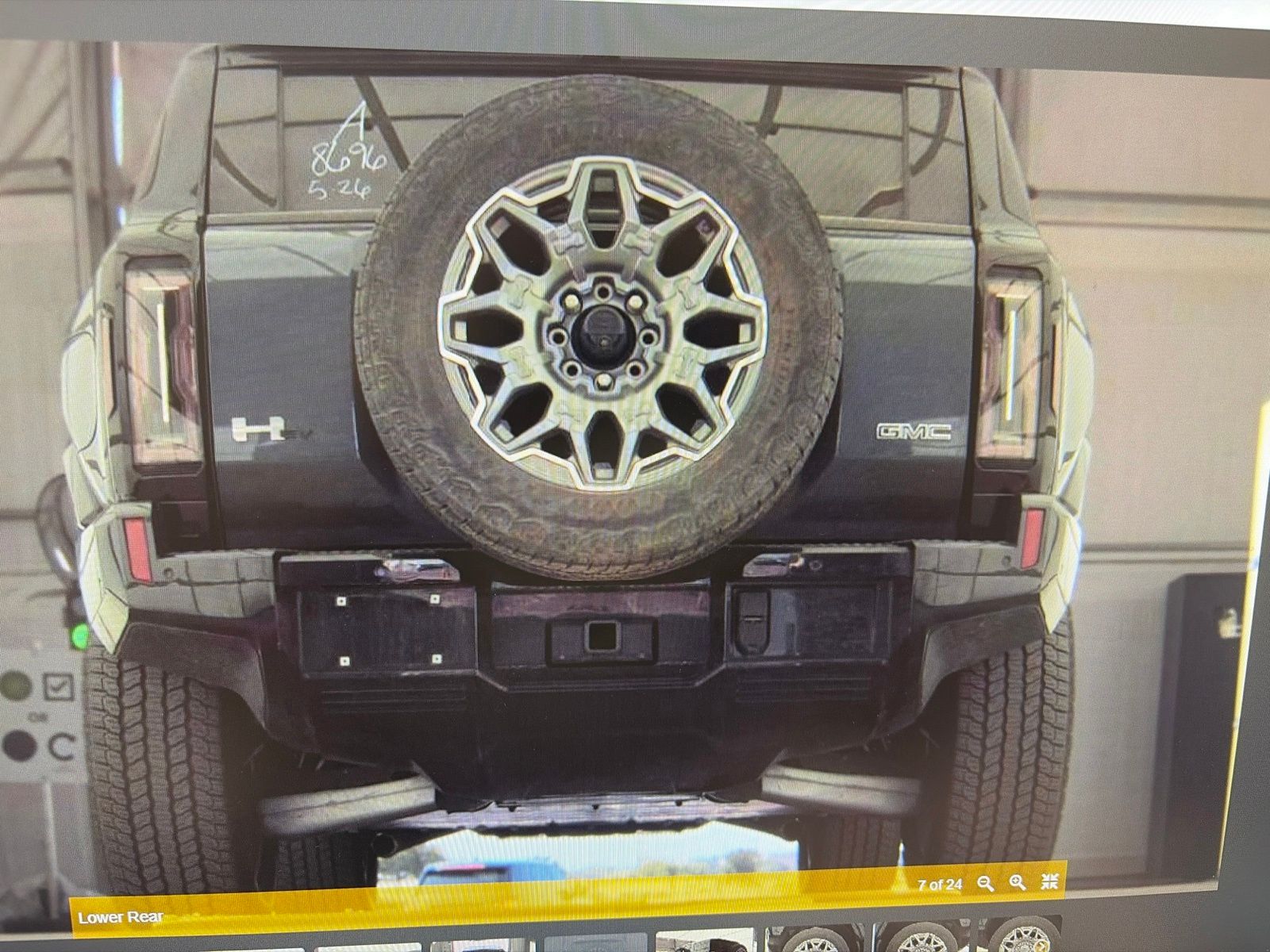 Thumbnail: 2025 GMC Hummer EV - 6