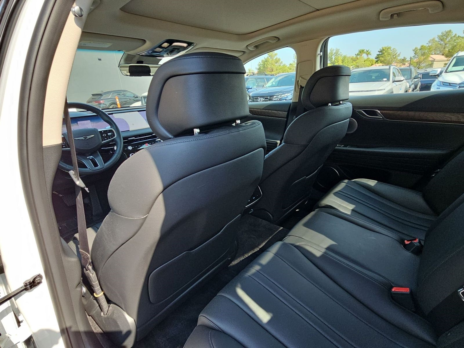 Thumbnail: 2025 Genesis G80 - 17