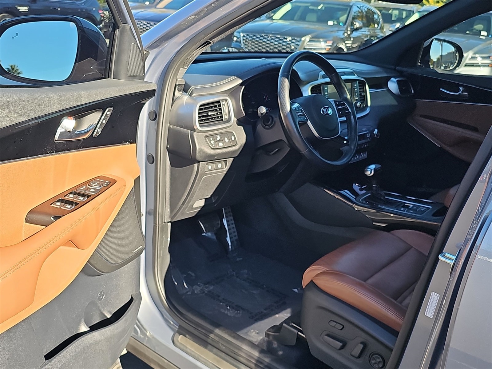 Thumbnail: 2019 Kia Sorento - 10