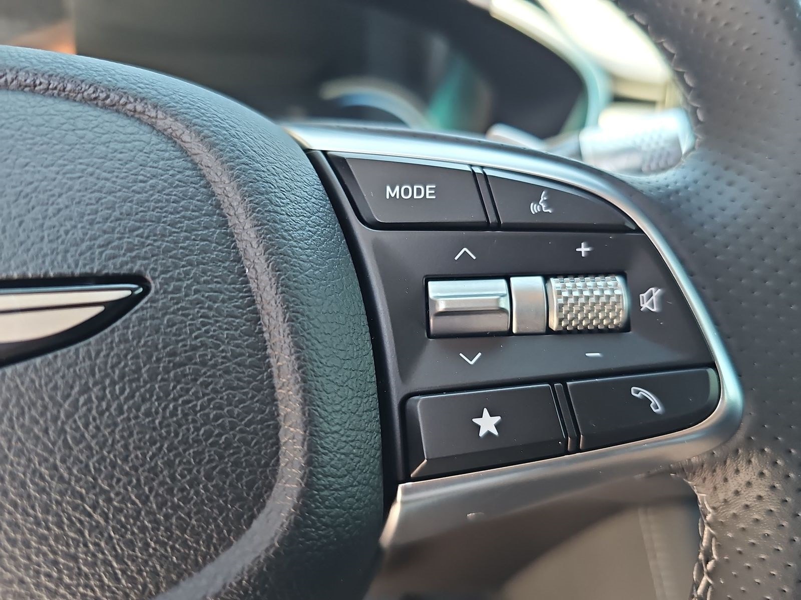 Thumbnail: 2025 Genesis G70 - 28