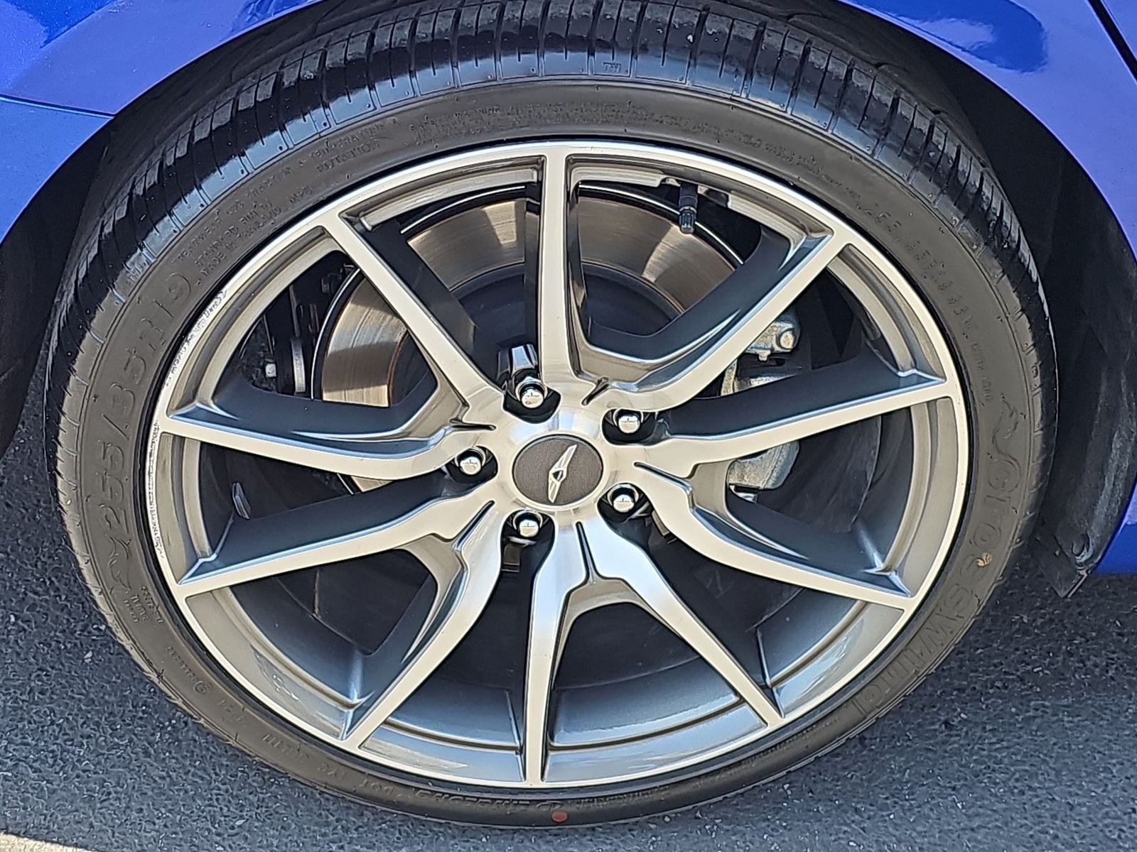 Thumbnail: 2019 Genesis G70 - 13