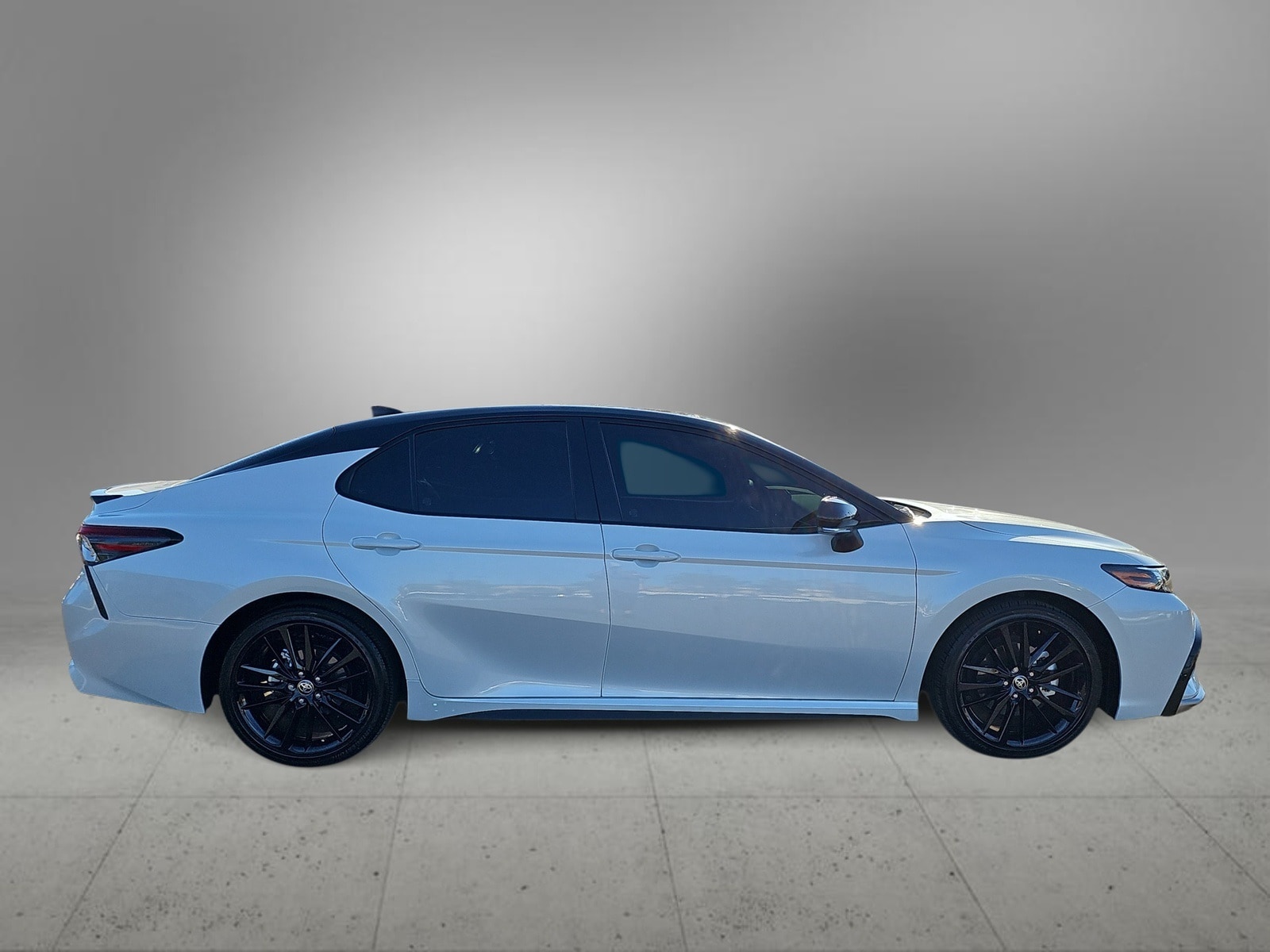 Thumbnail: 2024 Toyota Camry - 10