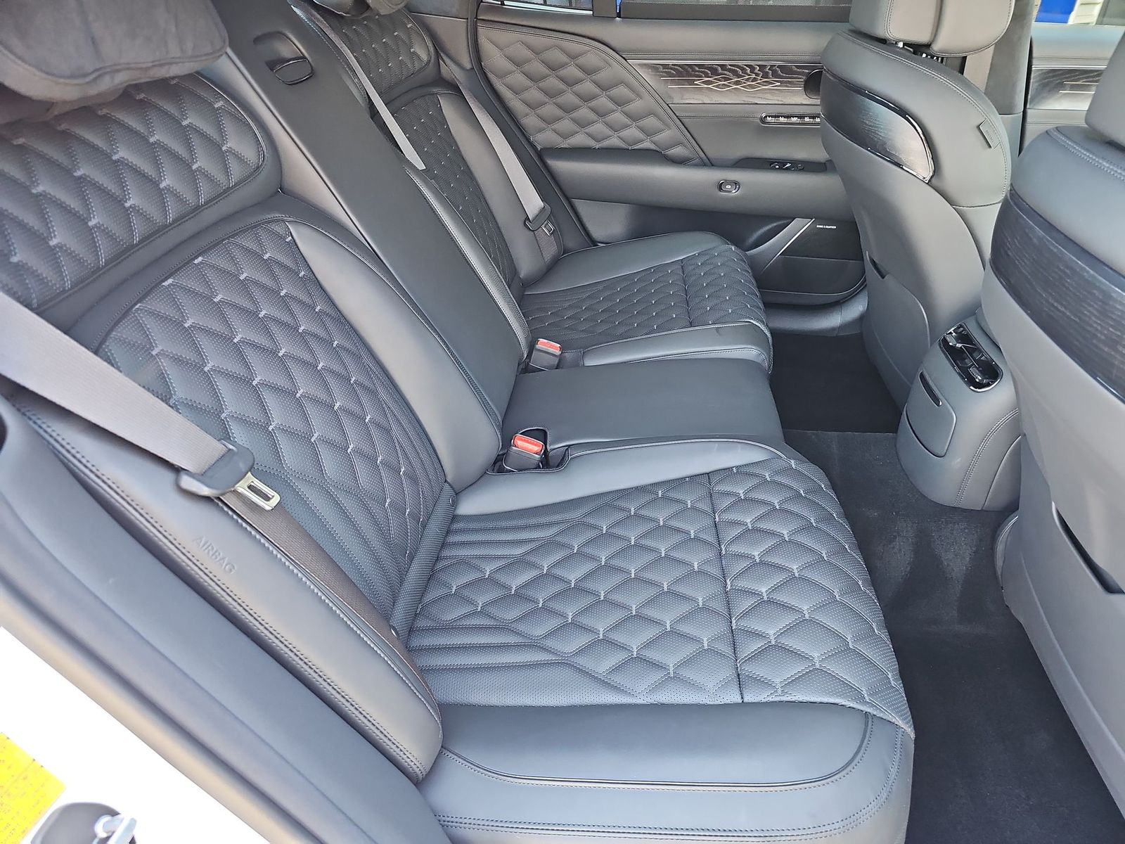 Thumbnail: 2026 Genesis G90 - 17