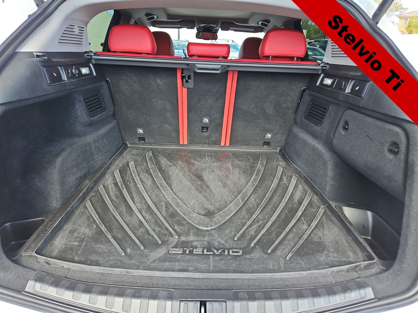 Thumbnail: 2019 Alfa Romeo Stelvio - 23