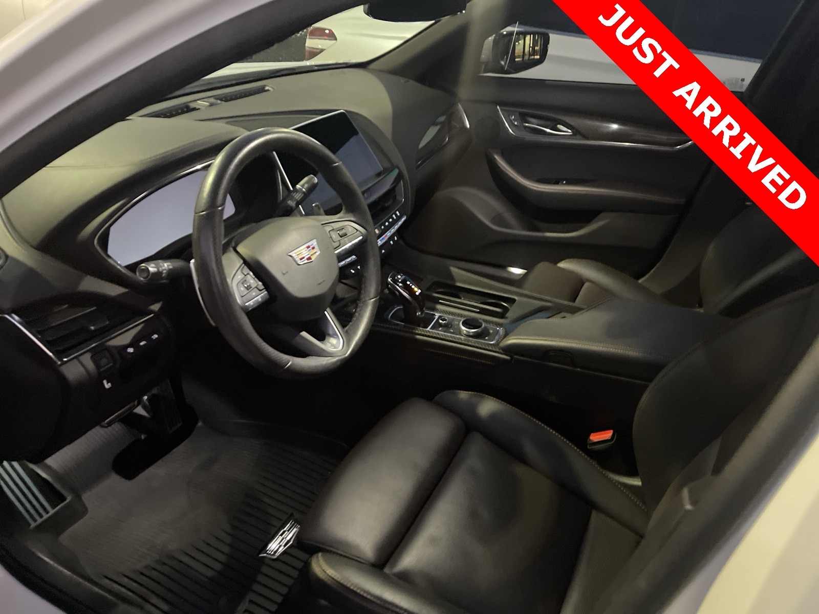 Thumbnail: 2023 Cadillac CT5 - 9