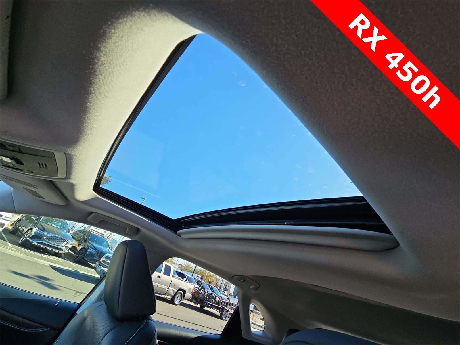 Thumbnail: 2020 Lexus RX - 28