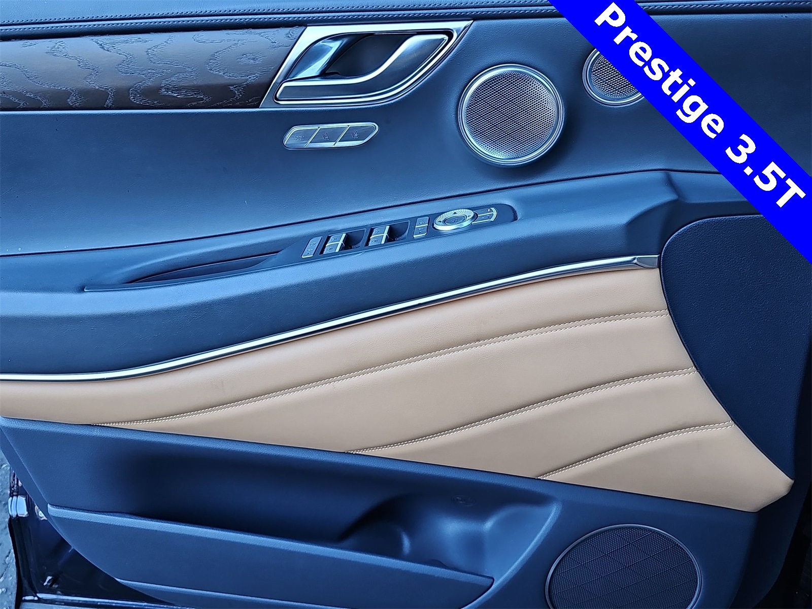 Thumbnail: 2021 Genesis GV80 - 28