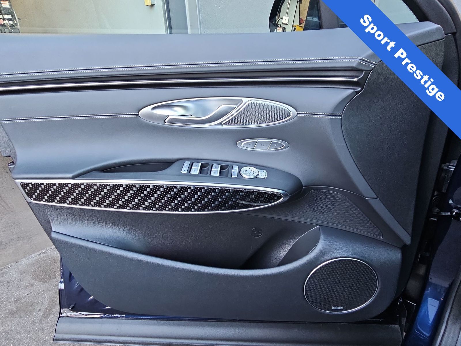 Thumbnail: 2025 Genesis GV70 - 28