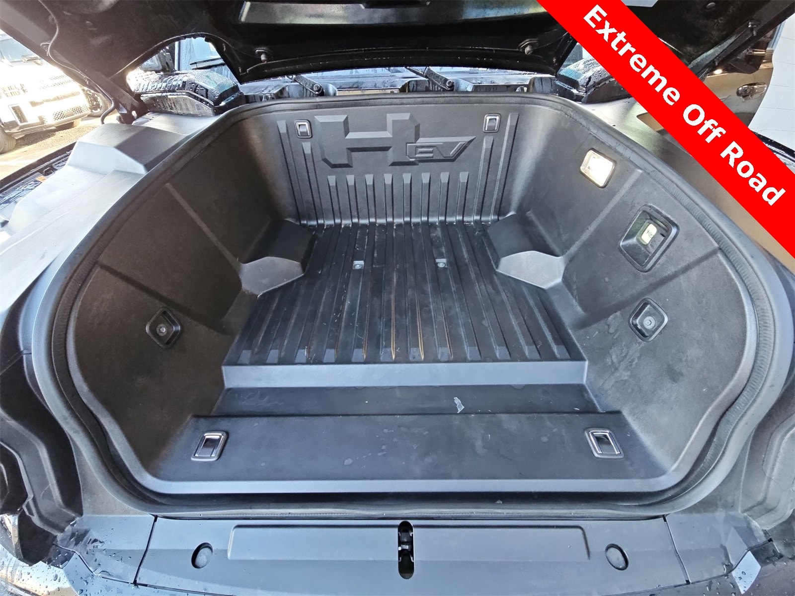 Thumbnail: 2024 GMC Hummer EV - 13