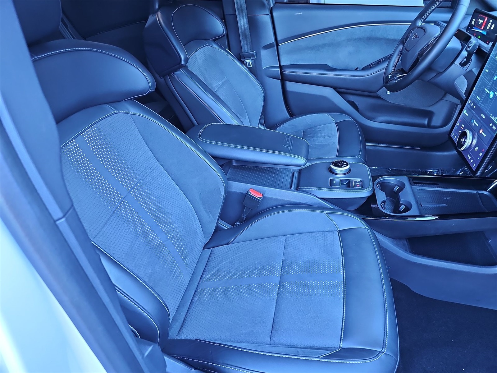 Thumbnail: 2022 Ford Mustang Mach-E - 18