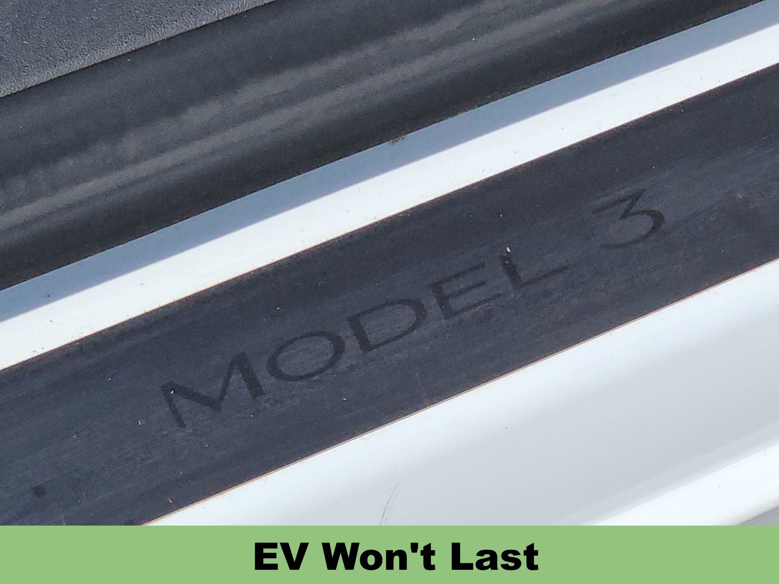 Thumbnail: 2023 Tesla Model 3 - 11