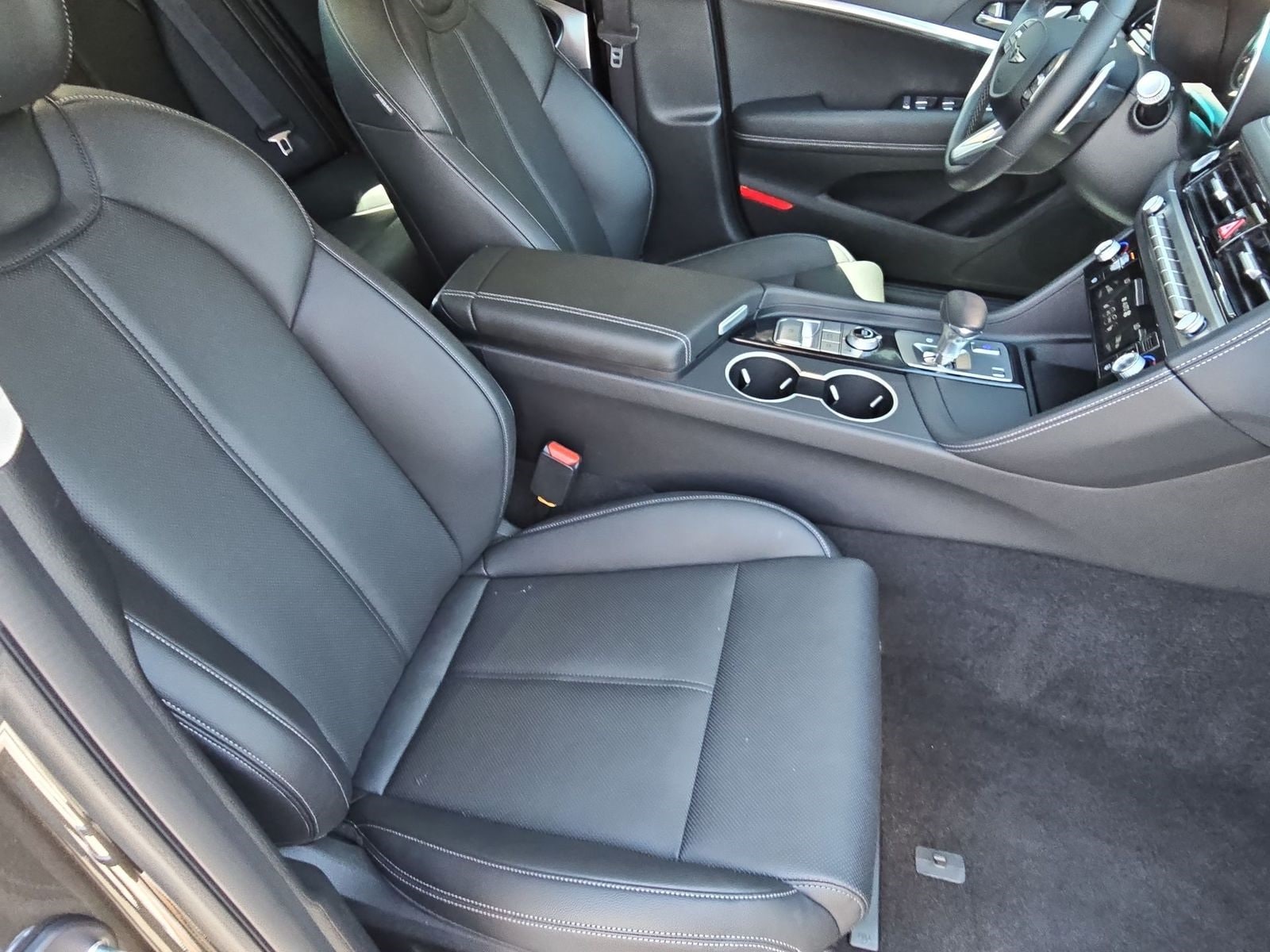 Thumbnail: 2025 Genesis G70 - 19