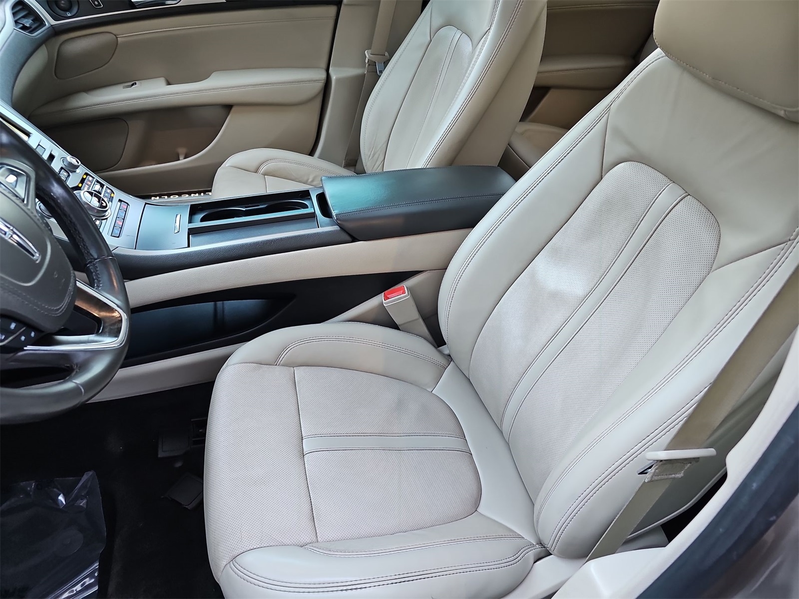 Thumbnail: 2018 Lincoln MKZ - 14