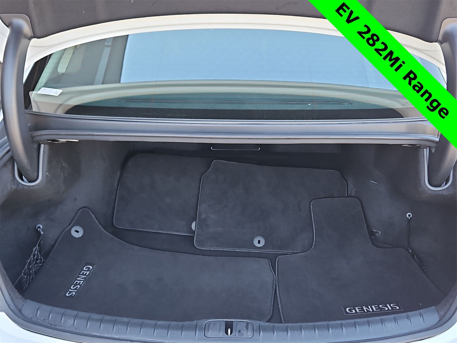 Thumbnail: 2023 Genesis G80 - 23