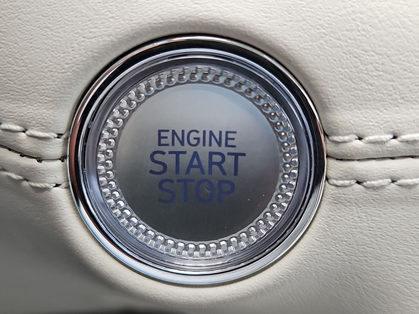 Thumbnail: 2025 Genesis G90 - 24