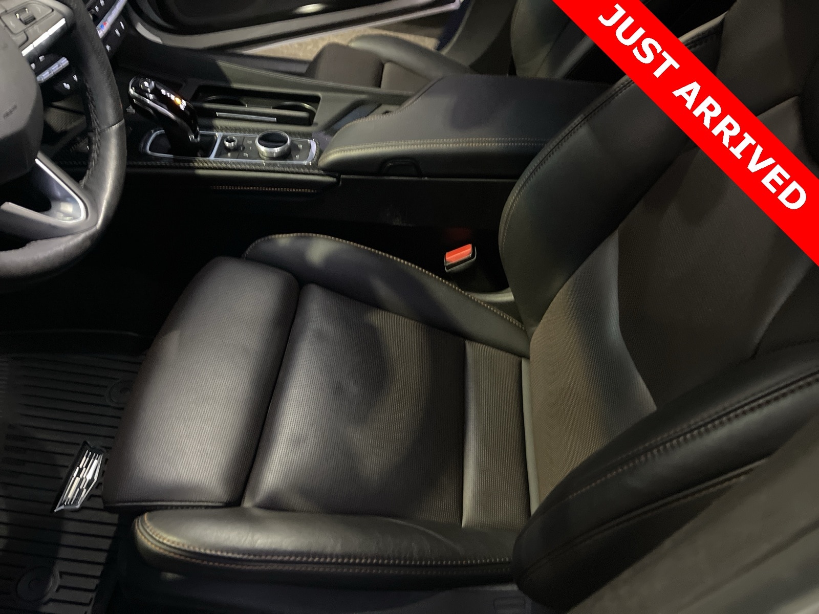 Thumbnail: 2023 Cadillac CT5 - 10