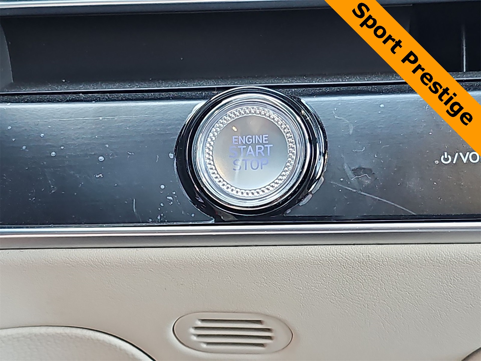 Thumbnail: 2026 Genesis GV70 - 24