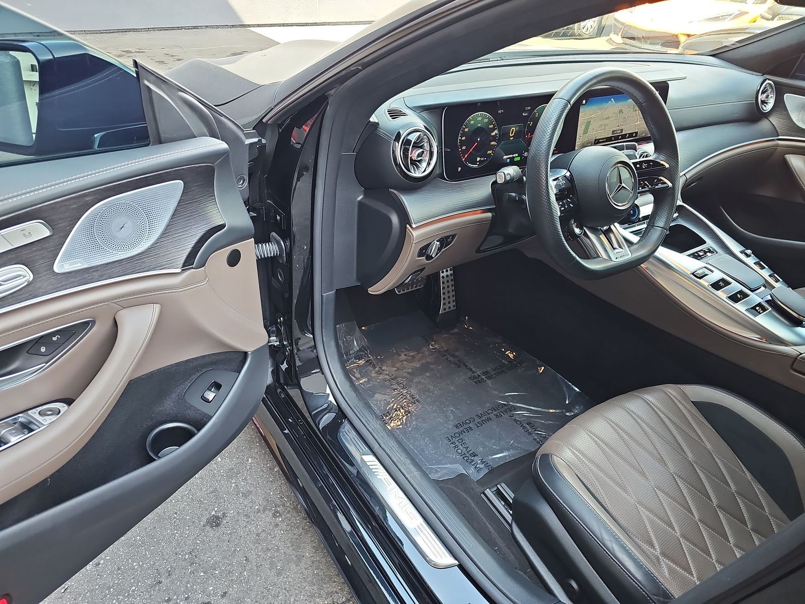 Thumbnail: 2023 Mercedes-Benz AMG GT - 10